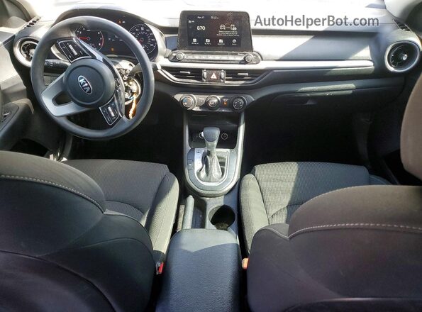 3KPF24AD5ME391351 2021 KIA FORTE Белый Вид панели приборов