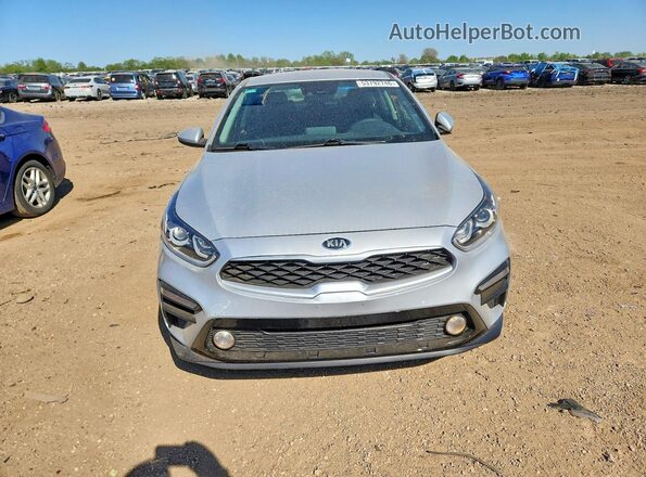 3KPF24AD5ME413378 2021 KIA FORTE Silver Widok z przodu