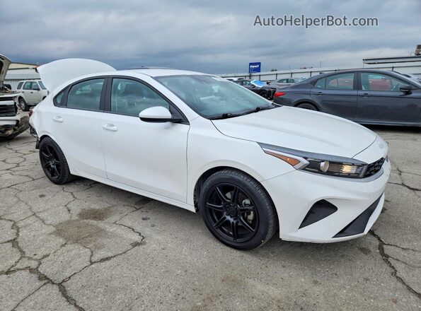 3KPF24AD5PE506440 2023 KIA FORTE Белый Передняя правая четверть