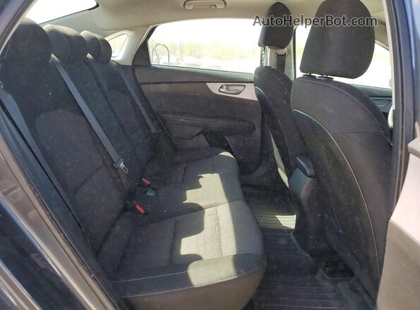 3KPF24AD5RE719987 2024 KIA FORTE Charcoal Vista de los asientos traseros