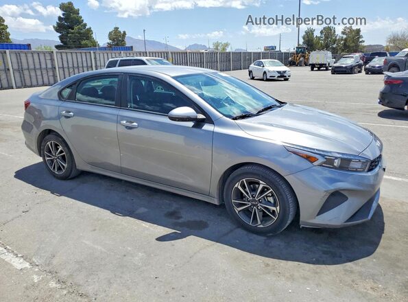 3KPF24AD5RE837604 2024 KIA FORTE Gray Delantero derecho