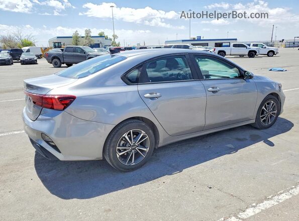 3KPF24AD5RE837604 2024 KIA FORTE Gray Trasero derecho