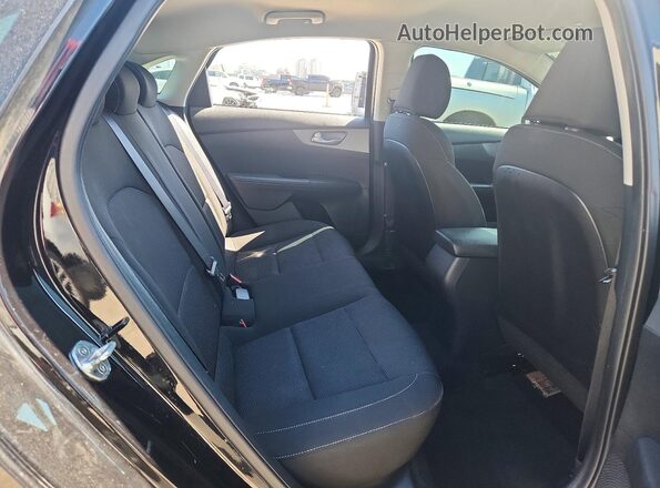 3KPF24AD6LE213821 2020 KIA FORTE Черный Вид задних сидений