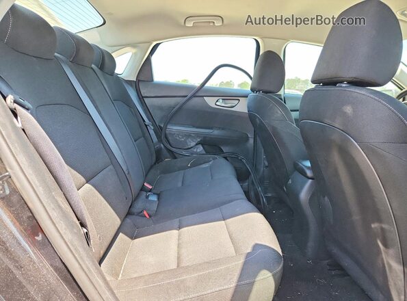 3KPF24AD6ME266875 2021 KIA FORTE Черный Вид задних сидений
