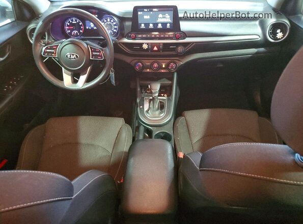 3KPF24AD6ME269632 2021 KIA FORTE Серебряный Вид панели приборов
