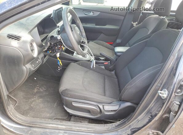 3KPF24AD6ME299486 2021 KIA FORTE Серый Вид салона спереди