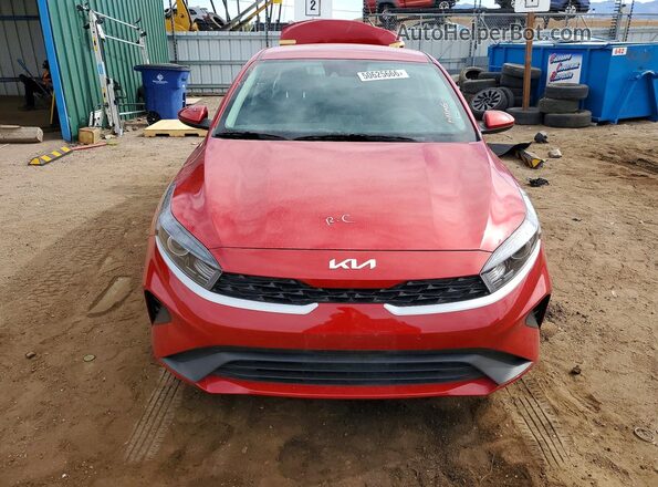 3KPF24AD6RE764694 2024 KIA FORTE Red Widok z przodu