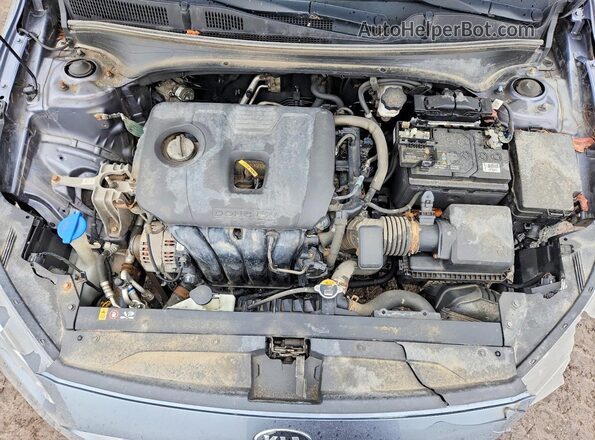 3KPF24AD7LE218218 2020 KIA FORTE Gray Widok wnętrza z tyłu