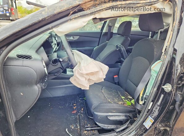 3KPF24AD7ME297682 2021 KIA FORTE Черный Вид салона спереди