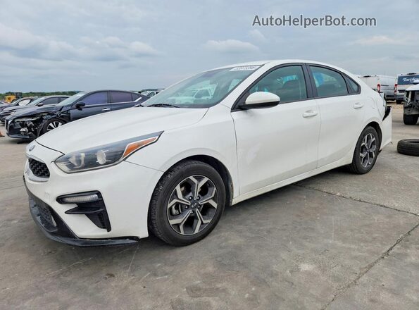 3KPF24AD7ME314724 2021 KIA FORTE White Przód lewy