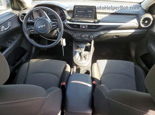 3KPF24AD7NE465791 2022 KIA FORTE Синий Вид панели приборов