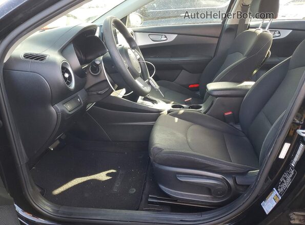 3KPF24AD7PE570575 2023 KIA FORTE Черный Вид салона спереди