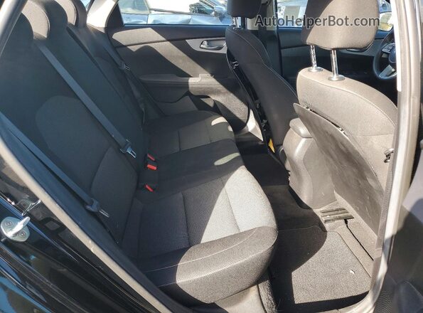 3KPF24AD7PE570575 2023 KIA FORTE Черный Вид задних сидений