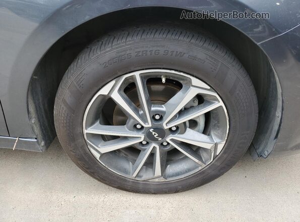 3KPF24AD7PE634422 2023 KIA FORTE Серый 