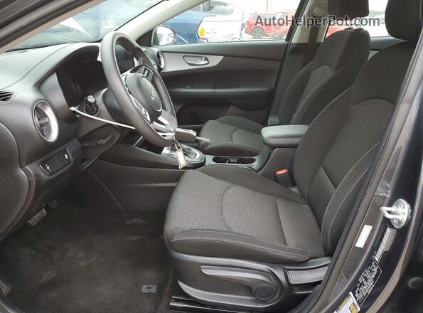 3KPF24AD7PE634422 2023 KIA FORTE Серый Вид салона спереди