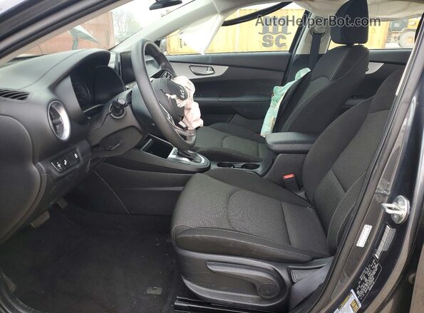 3KPF24AD7PE668084 2023 KIA FORTE Серый Вид салона спереди