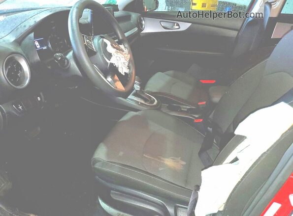 3KPF24AD7RE791452 2024 KIA FORTE Красный Вид салона спереди