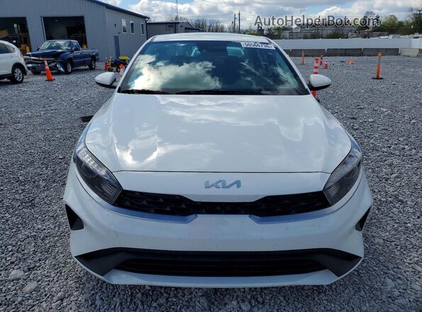 3KPF24AD7RE826765 2024 KIA FORTE Белый Вид спереди