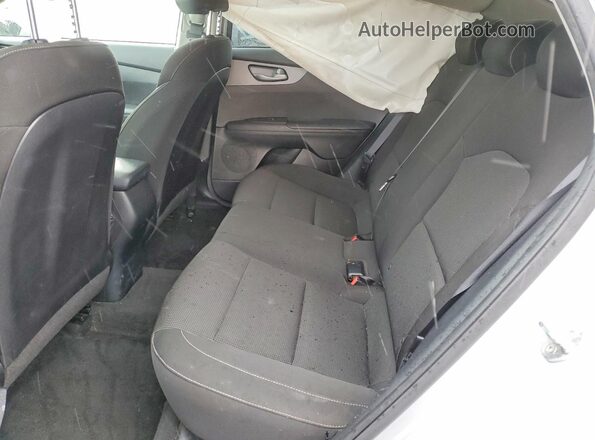 3KPF24AD8ME312335 2021 KIA FORTE Серебряный Вид задних сидений