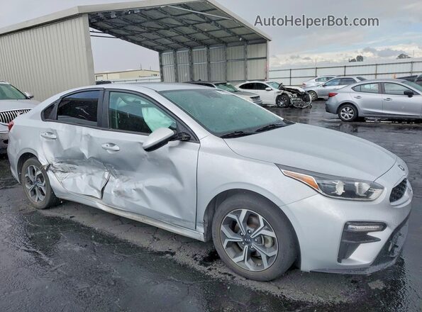 3KPF24AD8ME312335 2021 KIA FORTE Серебряный Передняя правая четверть