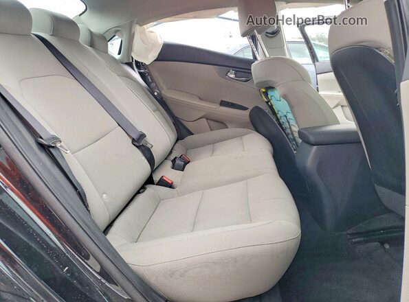 3KPF24AD8ME315767 2021 KIA FORTE Black Rear seats view