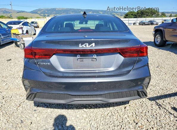 3KPF24AD8PE586039 2023 KIA FORTE Серый Вид сзади
