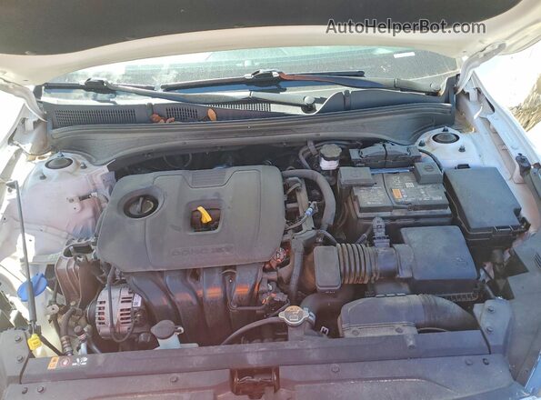 3KPF24AD8RE706151 2024 KIA FORTE White უკანა სალონის ხედი