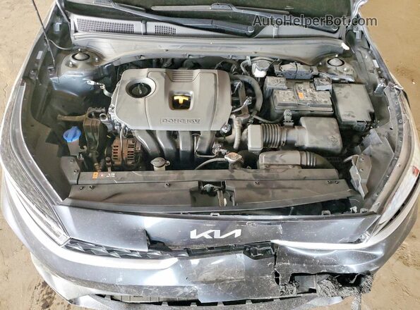 3KPF24AD8RE837645 2024 KIA FORTE Серый Вид задней части салона