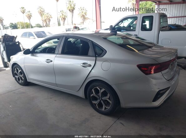 3KPF24AD9KE077585 2019 KIA FORTE Серебряный Панорамный вид салона 360°