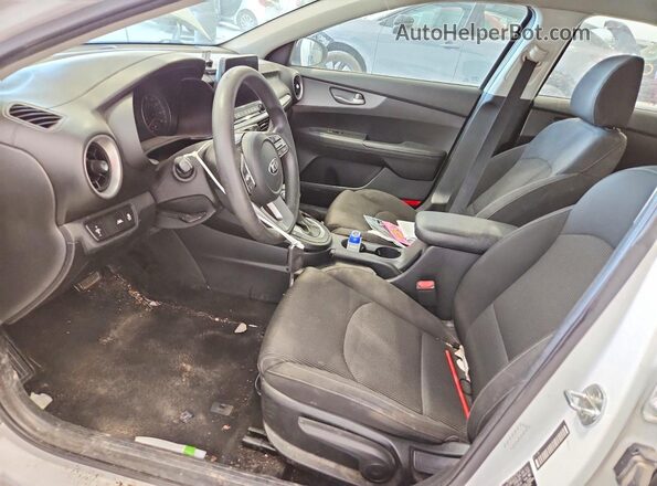 3KPF24AD9LE153582 2020 KIA FORTE White Սալոնի դիմացի տեսք