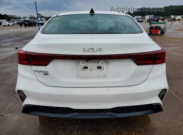 3KPF24AD9RE710385 2024 KIA FORTE Белый Вид сзади