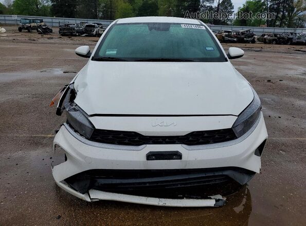 3KPF24AD9RE710385 2024 KIA FORTE Белый Вид спереди