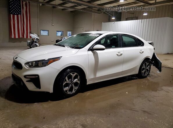 3KPF24ADXKE085663 2019 KIA FORTE Белый Передняя левая четверть