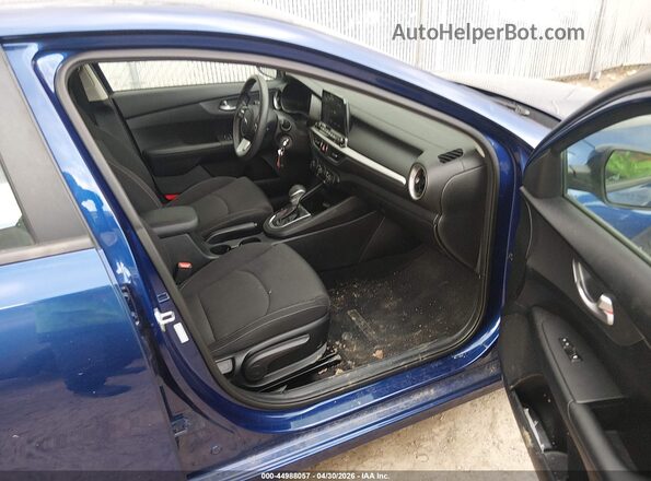 3KPF24ADXLE140551 2020 KIA FORTE Синий Вид салона спереди
