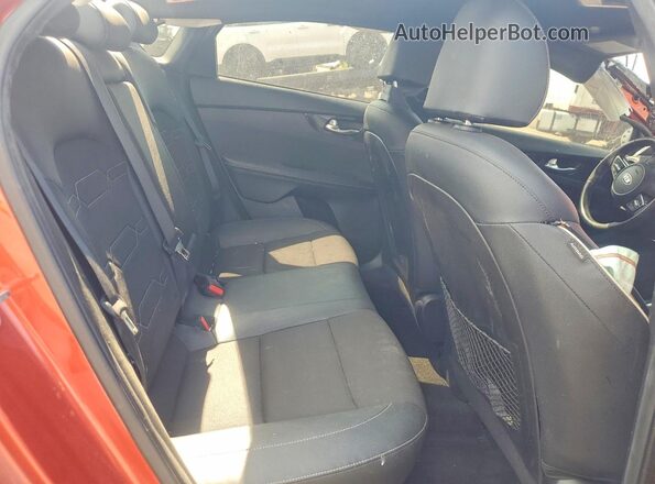 3KPF34AD1LE176965 2020 KIA FORTE Оранжевый Вид задних сидений