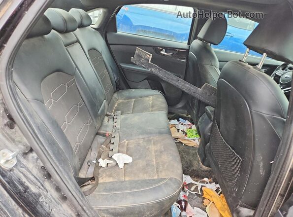 3KPF34AD4LE178953 2020 KIA FORTE Черный Вид задних сидений
