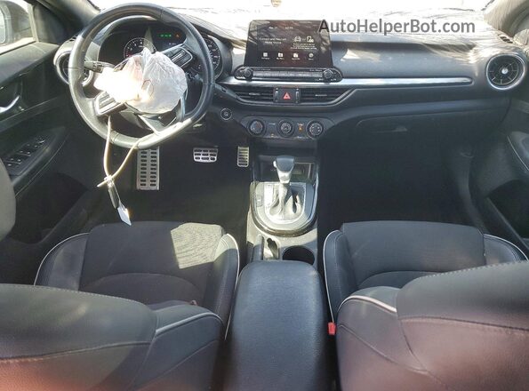 3KPF34AD5ME361750 2021 KIA FORTE Черный Вид панели приборов