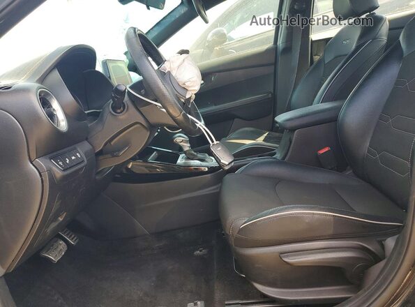 3KPF34AD6LE176878 2020 KIA FORTE Черный Вид салона спереди