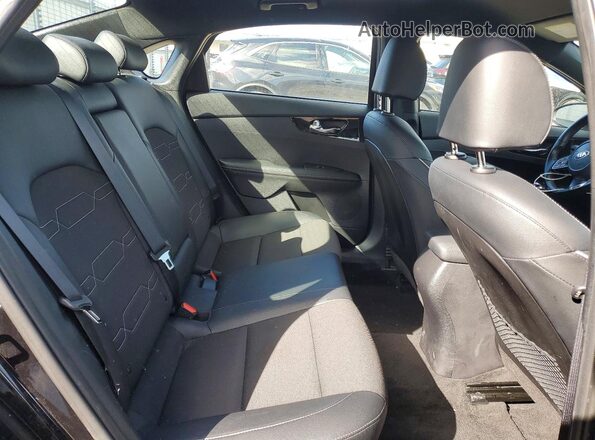 3KPF34AD8ME316947 2021 KIA FORTE Черный Вид задних сидений