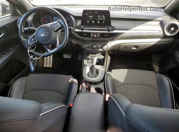 3KPF34AD8ME316947 2021 KIA FORTE Черный Вид панели приборов