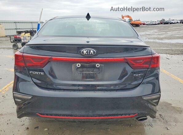 3KPF34ADXLE136822 2020 KIA FORTE Черный Вид сзади