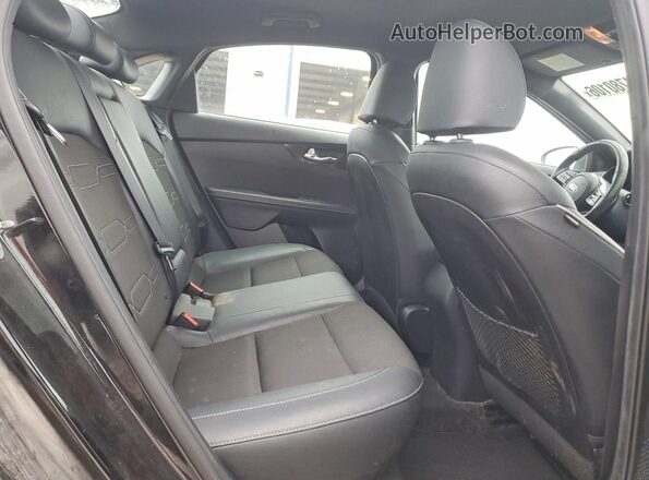 3KPF34ADXLE136822 2020 KIA FORTE Черный Вид задних сидений