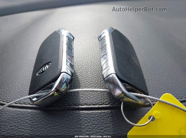 3KPF34ADXLE260900 2020 KIA FORTE Черный Вид панели приборов