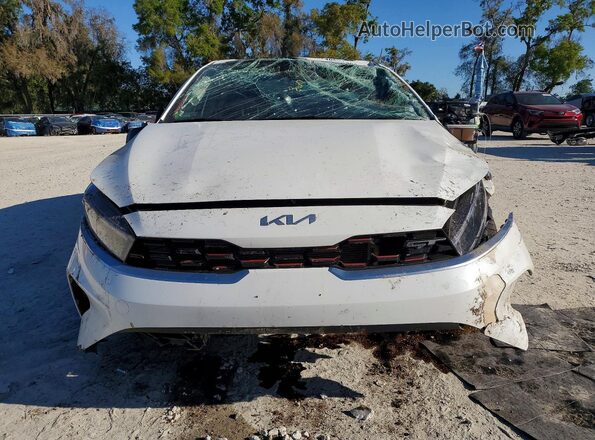 3KPF44AC0PE686699 2023 KIA FORTE Белый Вид спереди