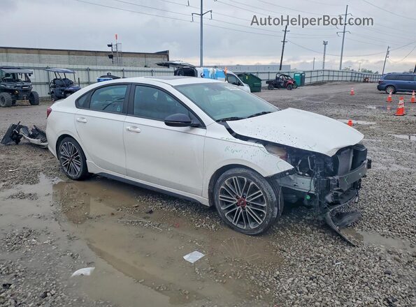 3KPF44AC1ME358557 2021 KIA FORTE Белый Передняя правая четверть
