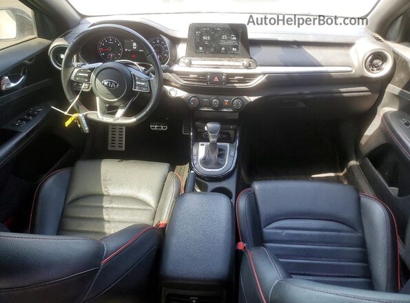 3KPF44AC2ME288955 2021 KIA FORTE Белый Вид панели приборов