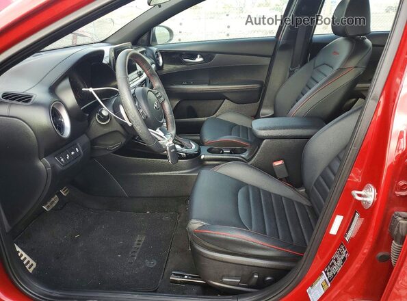 3KPF44AC3LE155670 2020 KIA FORTE Красный Вид салона спереди