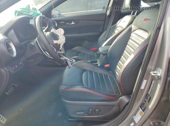 3KPF44AC3RE808636 2024 KIA FORTE Silver Вид салону спереду