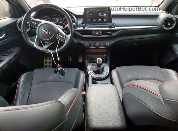 3KPF44AC7LE171578 2020 KIA FORTE Красный Вид панели приборов