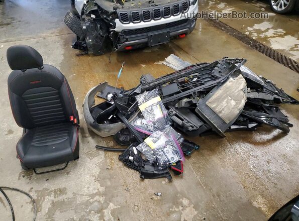 3KPF44AC8NE480446 2022 KIA FORTE Черный Вид подкапотного пространства